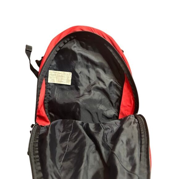L. L. Bean Ultralight Day Pack Stowaway Red Black Cinch Top Backpack Buckle Zip - Picture 8 of 12
